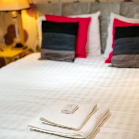 The Alexander - Hotel By Tifa Stays Swansea Bagian luar foto