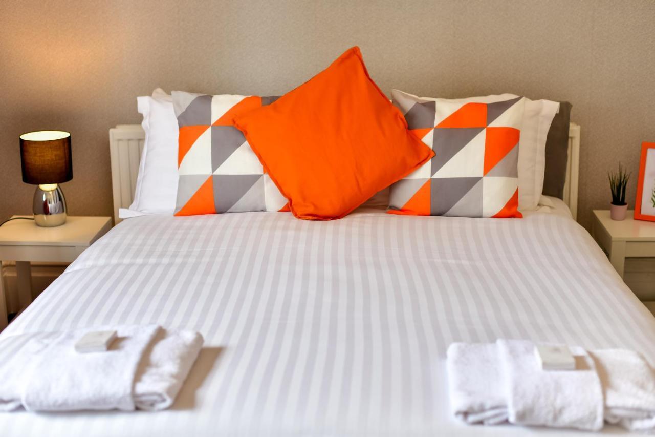 The Alexander - Hotel By Tifa Stays Swansea Bagian luar foto