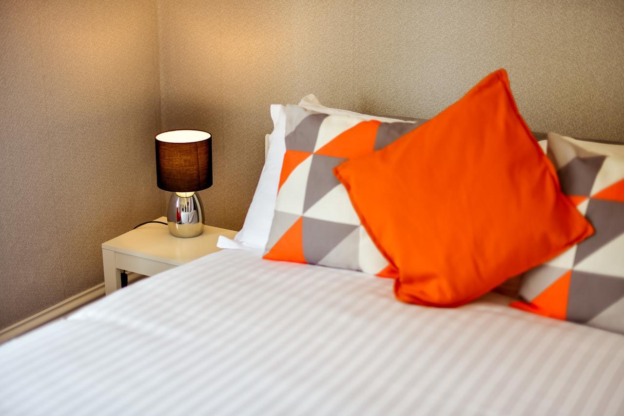 The Alexander - Hotel By Tifa Stays Swansea Bagian luar foto