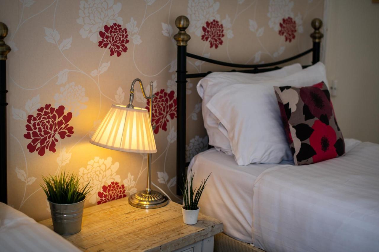 The Alexander - Hotel By Tifa Stays Swansea Bagian luar foto